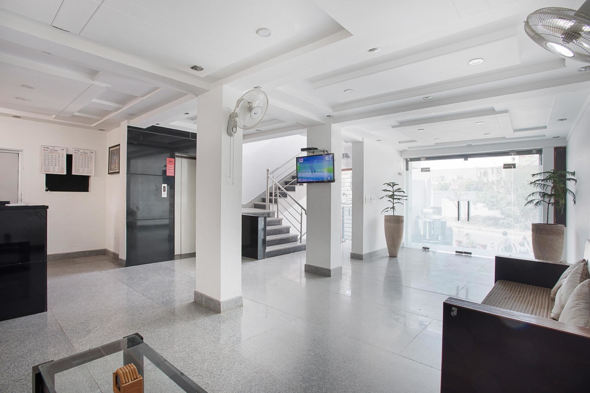 Oyo Airport Hotel 3*