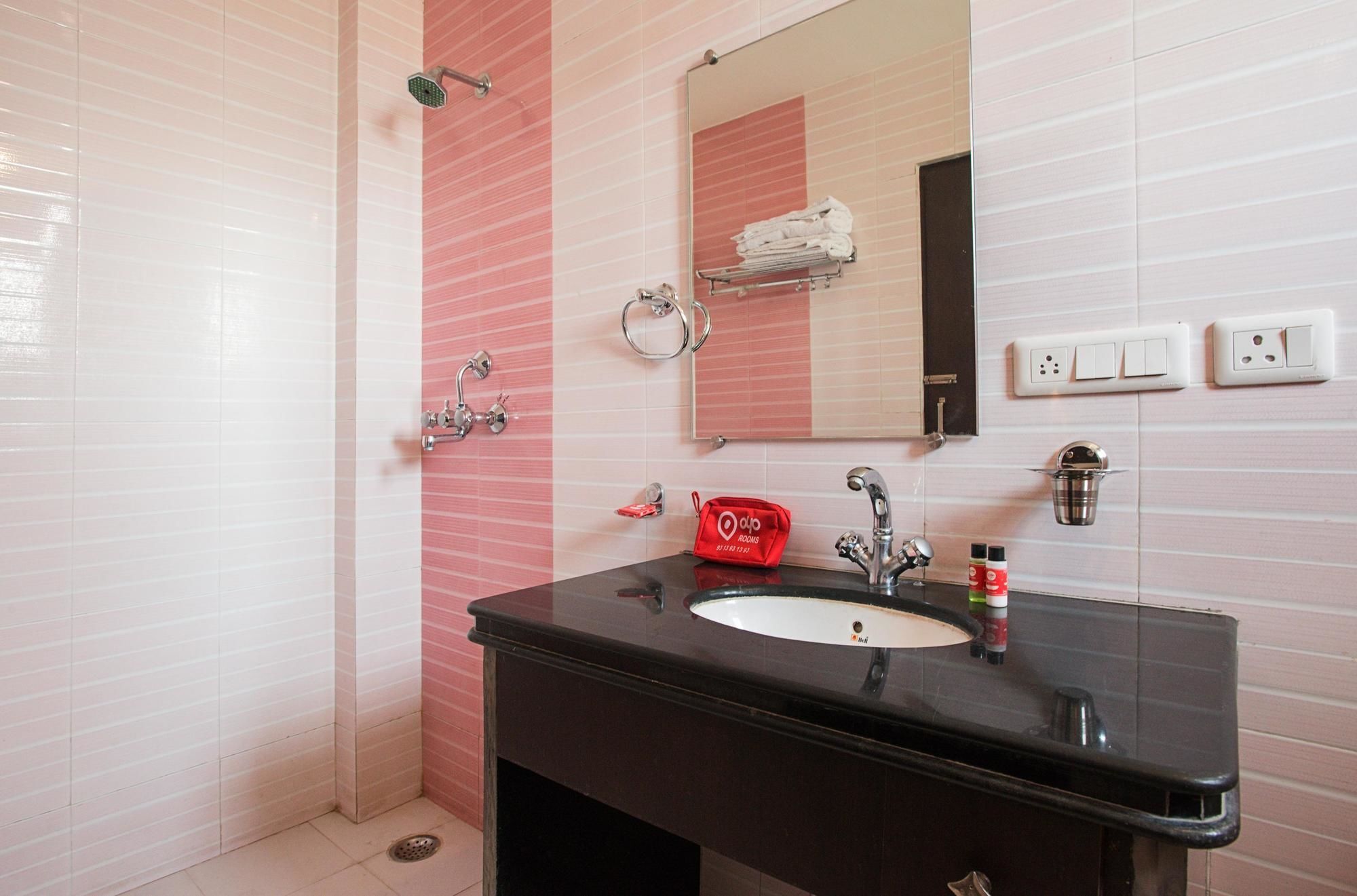 Oyo Airport Hotel 3*